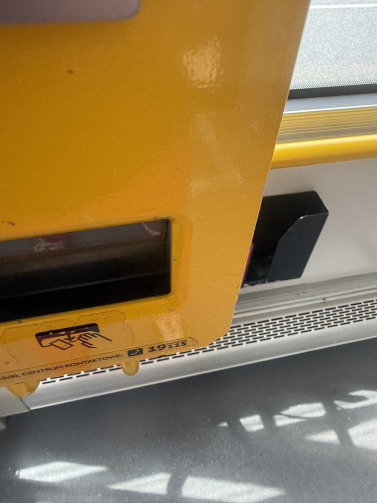 Where the tickets (bilety) come out